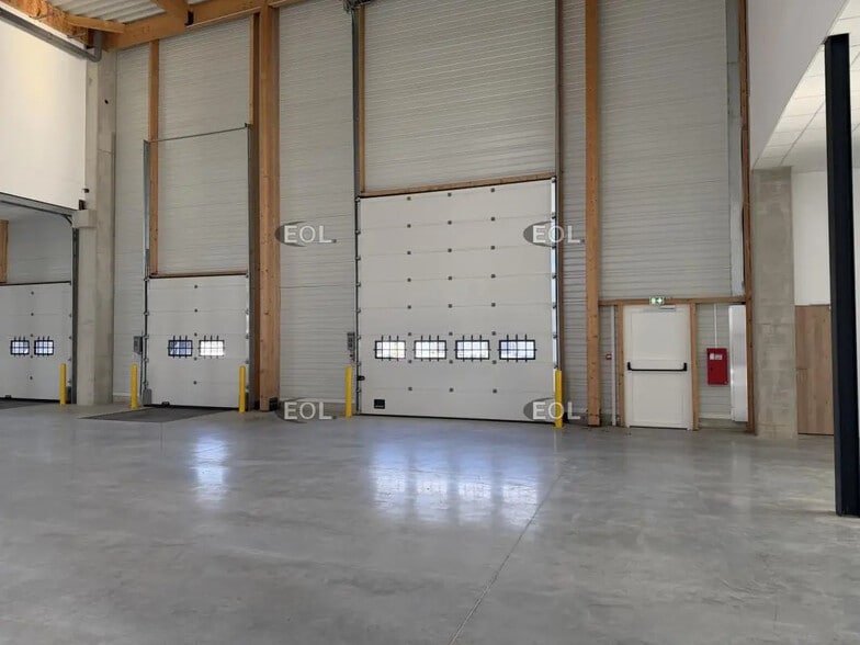 Flex dans Moissy-Cramayel à louer - Photo intérieure - Image 2 de 9