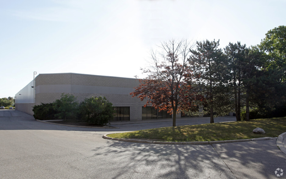 5477 Gorvan Dr, Mississauga, ON for lease - Building Photo - Image 2 of 2