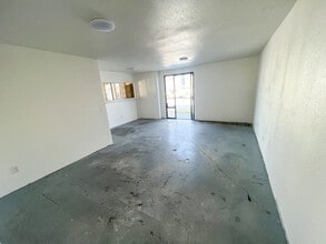 17615 Alder St, Hesperia, CA for lease Interior Photo- Image 1 of 10