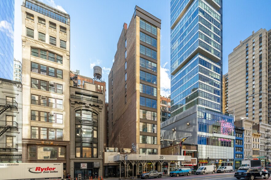 30 E 23rd St, New York, NY for lease - Building Photo - Image 1 of 1