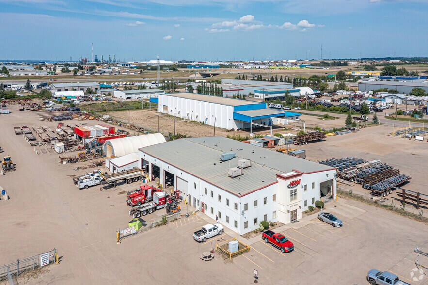 2010 76th Ave NW, Edmonton, AB à vendre - Photo du bâtiment - Image 2 de 9