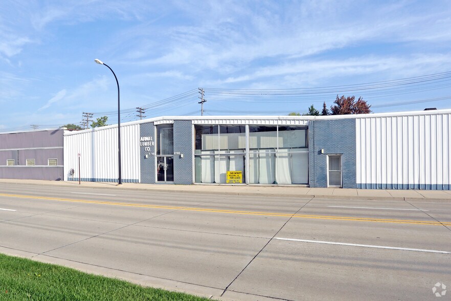 3708-3750 11 Mile Rd, Berkley, MI à louer - Photo du bâtiment - Image 2 de 15