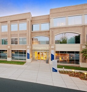 3440 Toringdon Way, Charlotte, NC à louer - Photo du bâtiment - Image 2 de 21