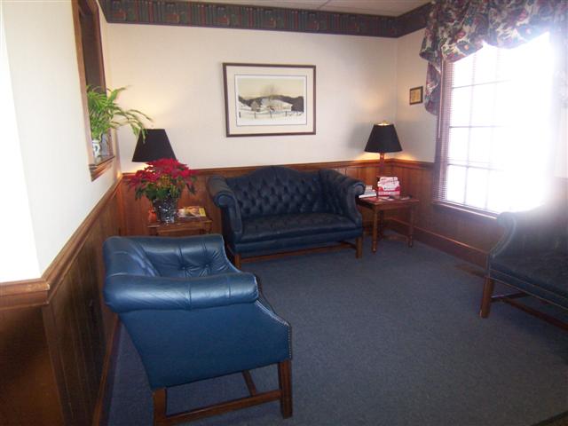 215 Church St, Lenoir, NC à vendre - Photo du bâtiment - Image 3 de 62