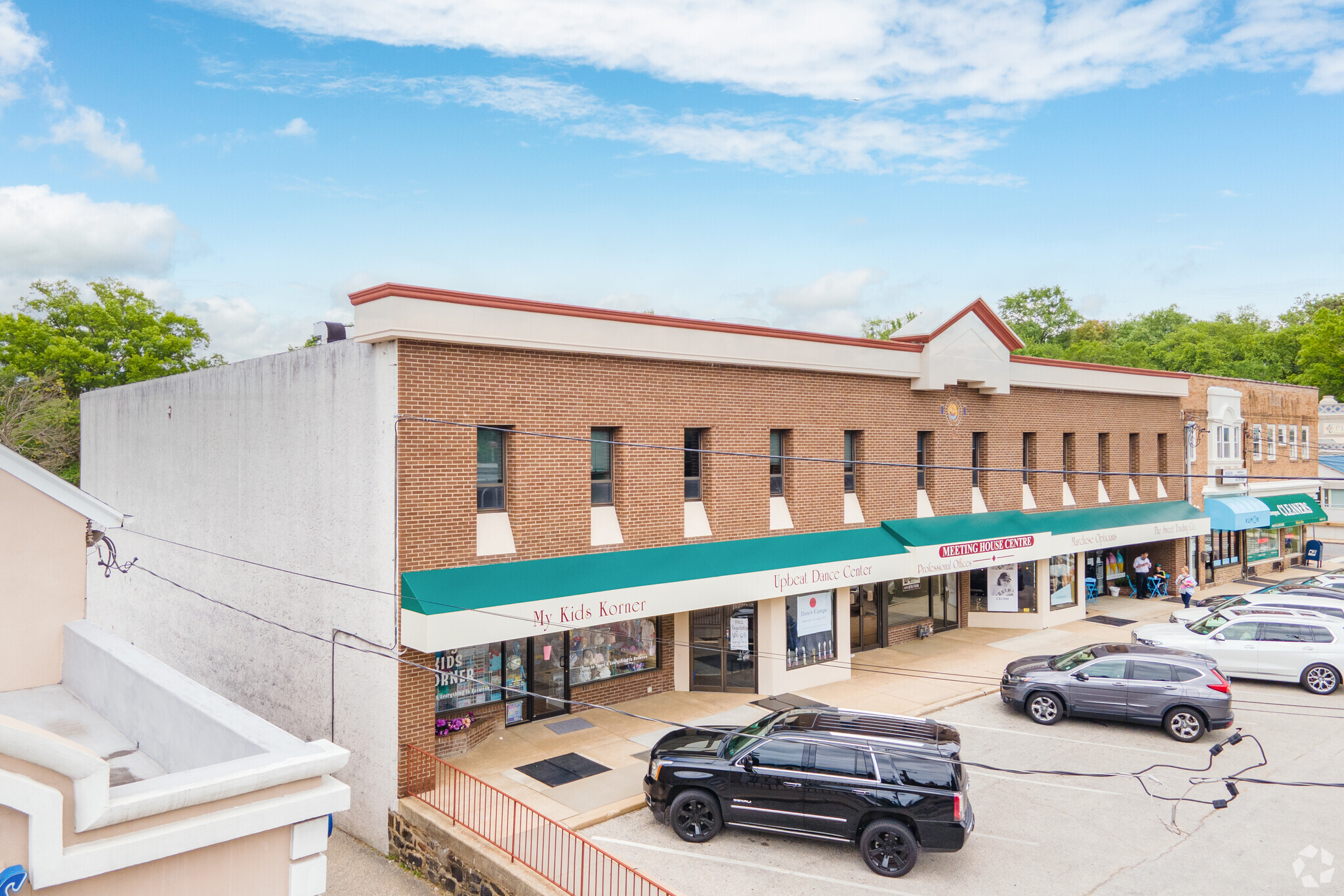 711-719 Montgomery Ave, Narberth, PA for lease Building Photo- Image 1 of 7