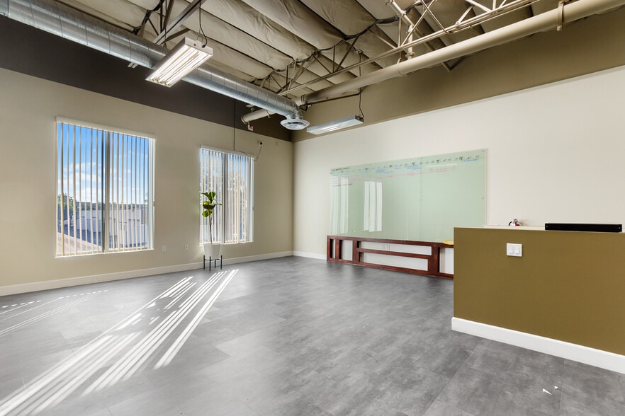 315 N Puente St, Brea, CA à louer - Photo intérieure - Image 3 de 20