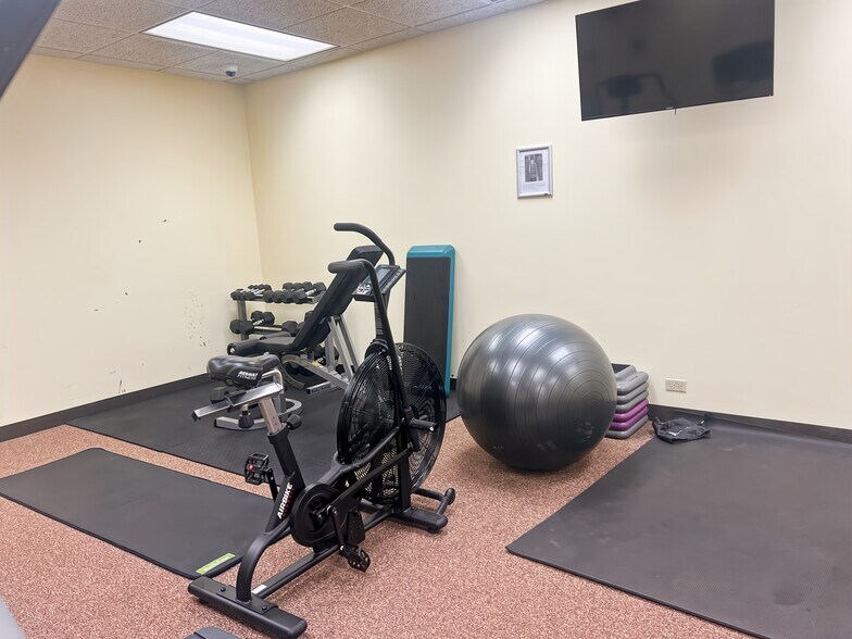 2340 S River Rd, Des Plaines, IL à louer - Photo intérieure - Image 3 de 16