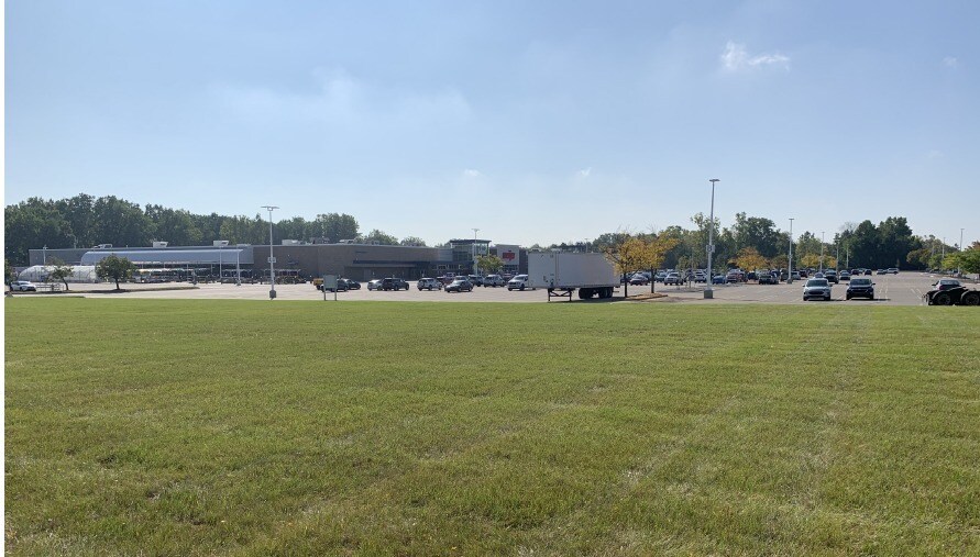 44475 Tyler Rd, Van Buren Township, MI à vendre - Photo principale - Image 1 de 3