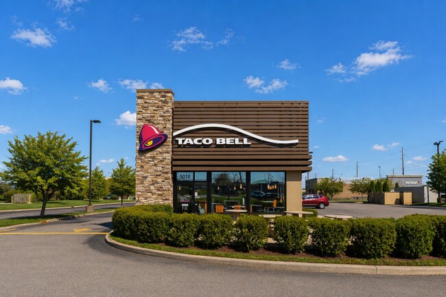 More details for 5010 E County Line Rd, Indianapolis, IN - Retail for Sale