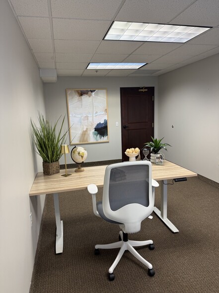 12100 Singletree Ln, Eden Prairie, MN for lease - Building Photo - Image 2 of 11