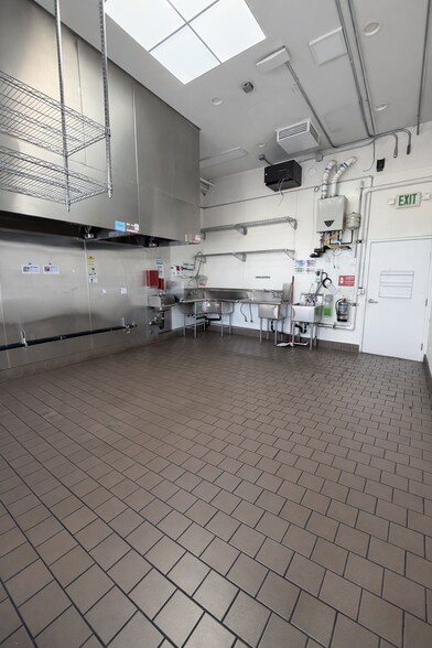 5641-5645 Lankershim Blvd, North Hollywood, CA à louer - Photo intérieure - Image 3 de 10