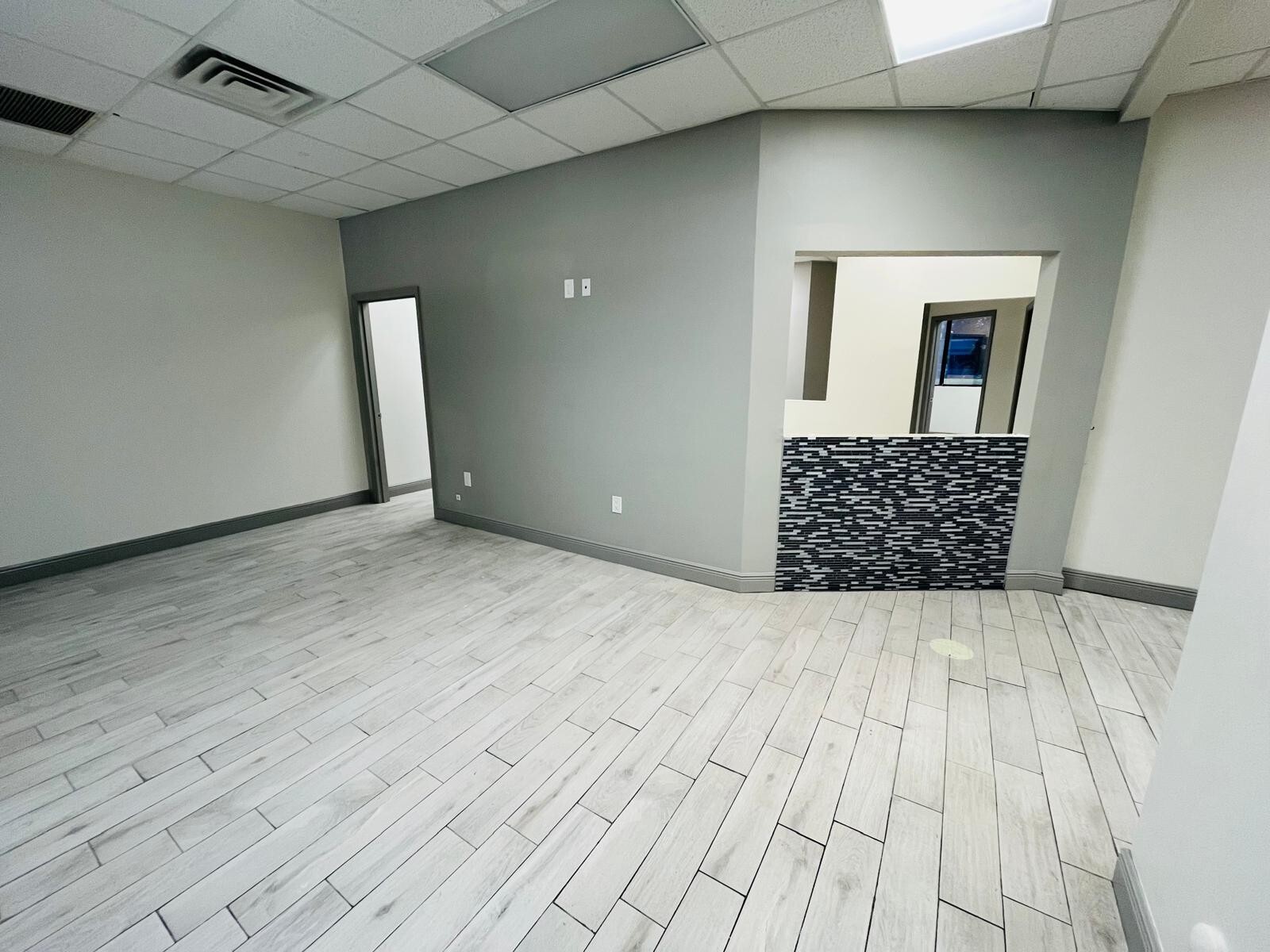 6101 W Atlantic Blvd, Margate, FL à louer Photo intérieure- Image 1 de 7