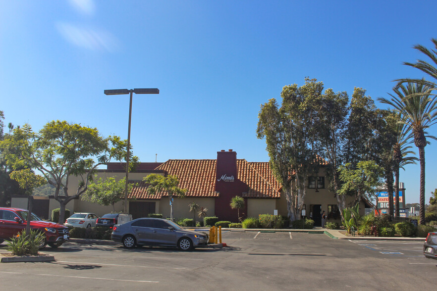 2177 Vista Way, Oceanside, CA for lease - Building Photo - Image 3 of 3