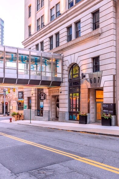 607 Shelby St, Detroit, MI for lease - Building Photo - Image 2 of 6