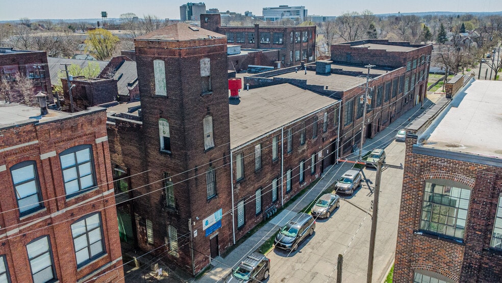 3155 W 33rd St, Cleveland, OH for sale - Building Photo - Image 2 of 37