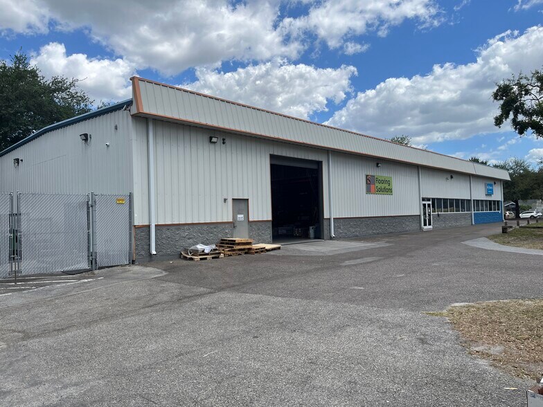 7901 Benjamin Rd, Tampa, FL à vendre - Photo du bâtiment - Image 3 de 17