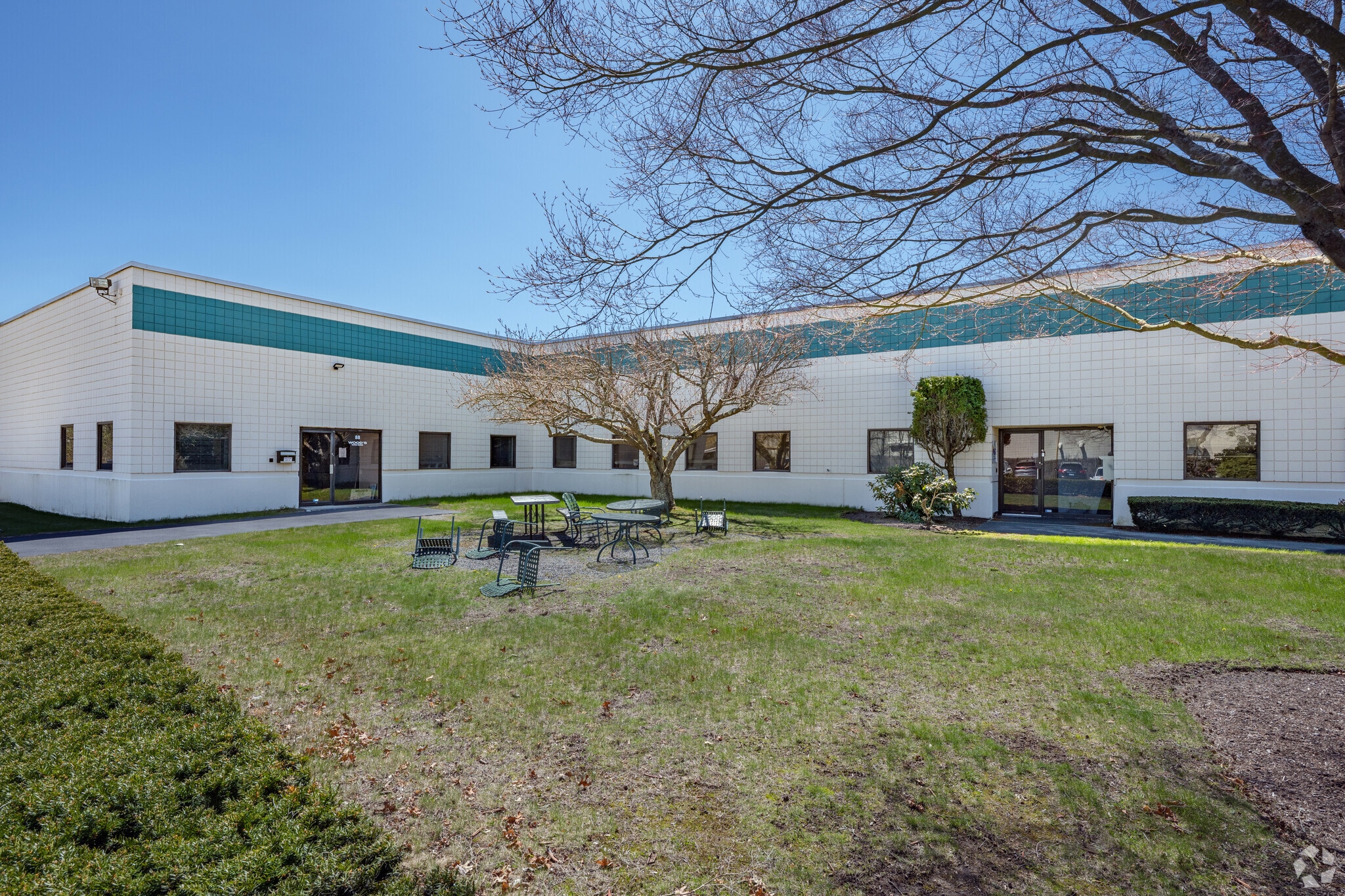 88 Boyd Ave, East Providence, RI for lease Primary Photo- Image 1 of 5