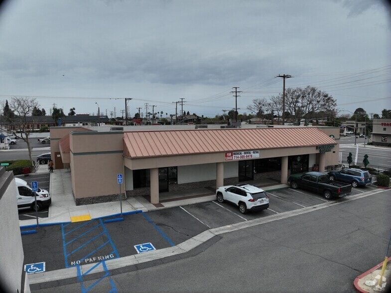 2115 N Tustin St, Orange, CA for lease - Matterport Community - Image 2 of 25