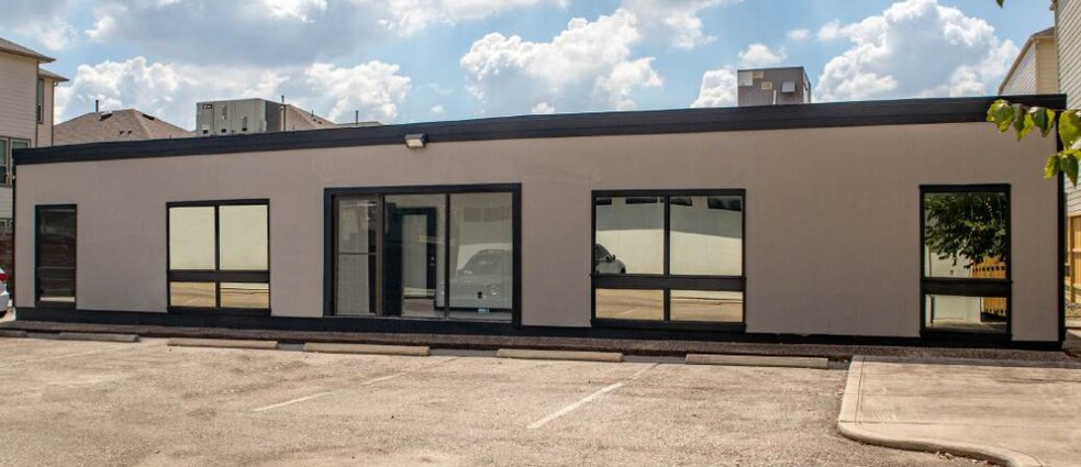 8703 Meadowcroft Dr, Houston, TX à louer - Photo du bâtiment - Image 1 de 81