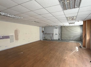 Venny Bridge, Exeter for lease Interior Photo- Image 1 of 3