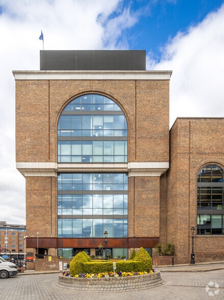 St Katherine Docks, London for lease - Building Photo - Image 2 of 7