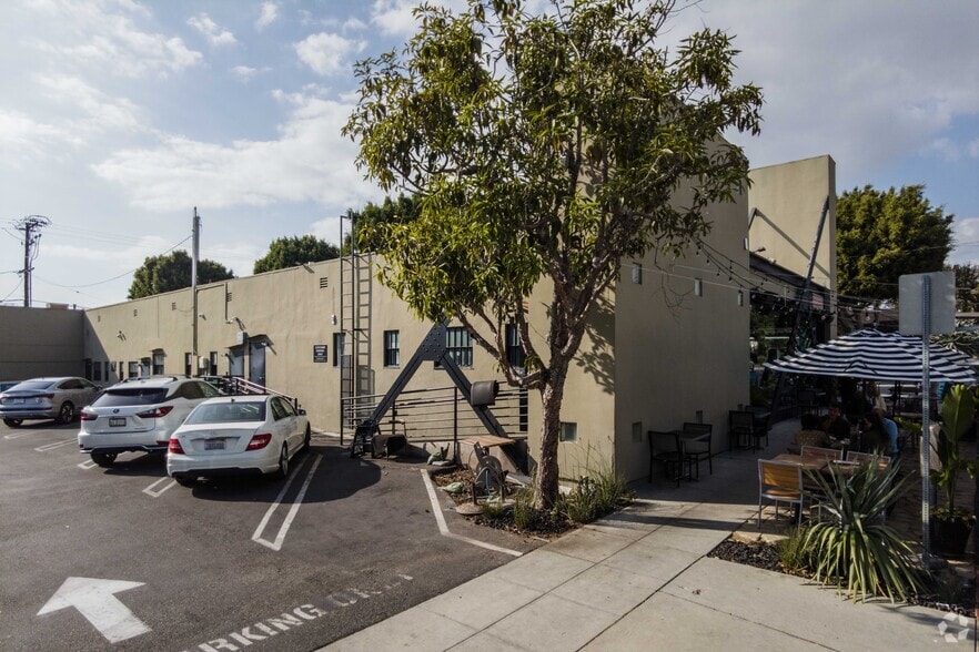 1518-1534 Montana Ave, Santa Monica, CA à louer - Photo du bâtiment - Image 2 de 5