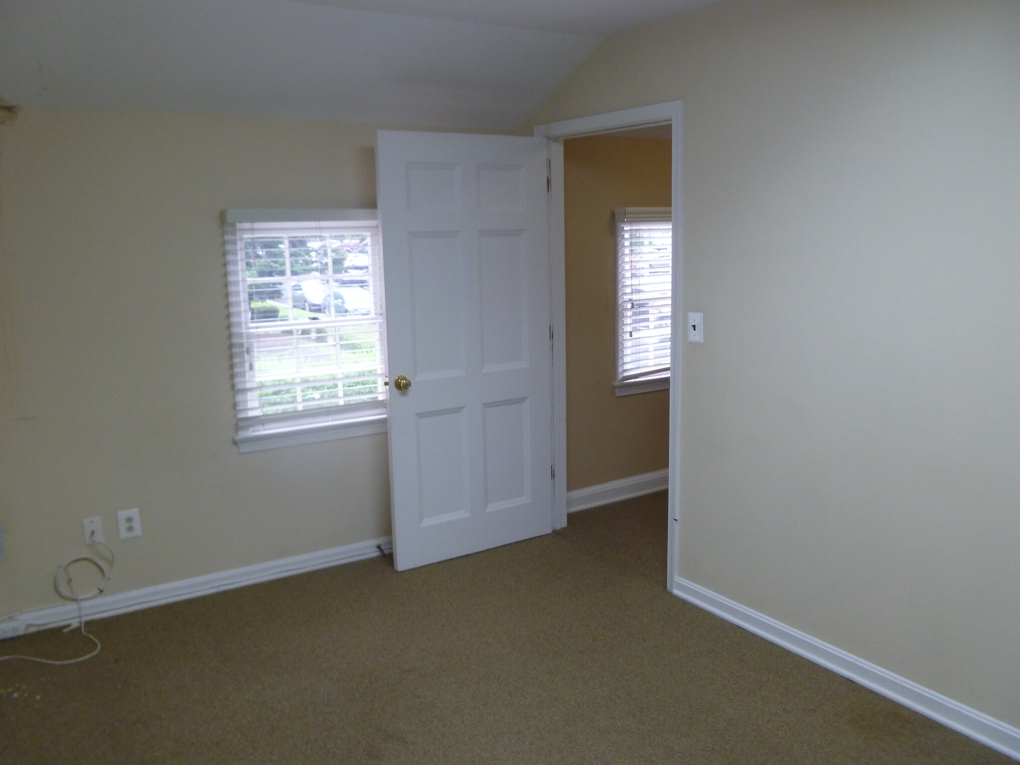 9317 Grant Ave, Manassas, VA for lease Interior Photo- Image 1 of 2