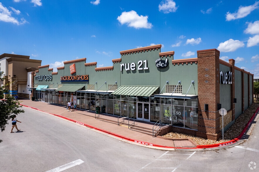 Hwy 71 @ FM 304, Bastrop, TX for lease - Building Photo - Image 3 of 21