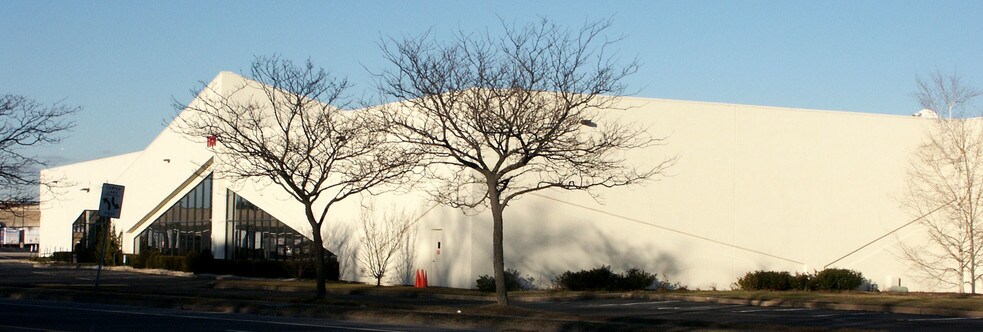 1101 Lakeland Ave, Bohemia, NY à louer - Autre - Image 2 de 4