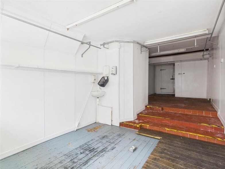 2-3 York St, Stourport On Severn for lease - Building Photo - Image 2 of 9