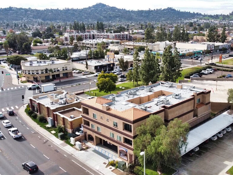120 Ballantyne St, El Cajon, CA à louer - Photo du bâtiment - Image 2 de 27