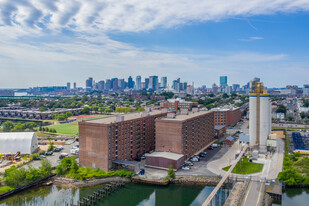 Charlestown Commerce Center - Science de la vie