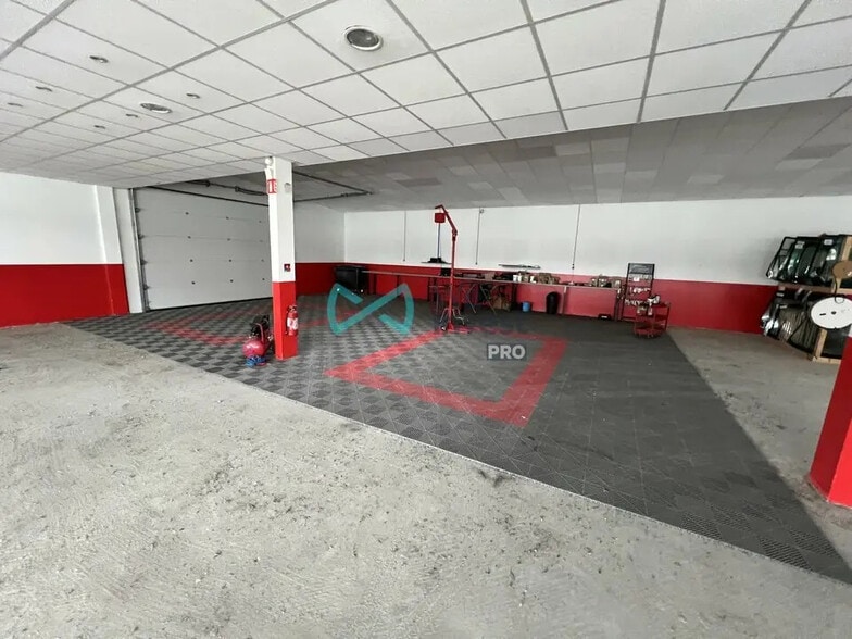 Commerce de détail dans Reims à louer - Photo intérieure - Image 2 de 5