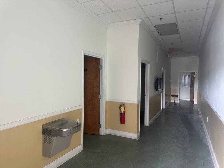 5677 Buford Hwy NE, Doraville, GA for lease - Building Photo - Image 2 of 8