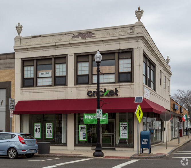 64 Main St, Taunton, MA à vendre - Photo principale - Image 1 de 1