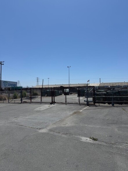 600 Montague St, San Leandro, CA for sale - Building Photo - Image 2 of 8