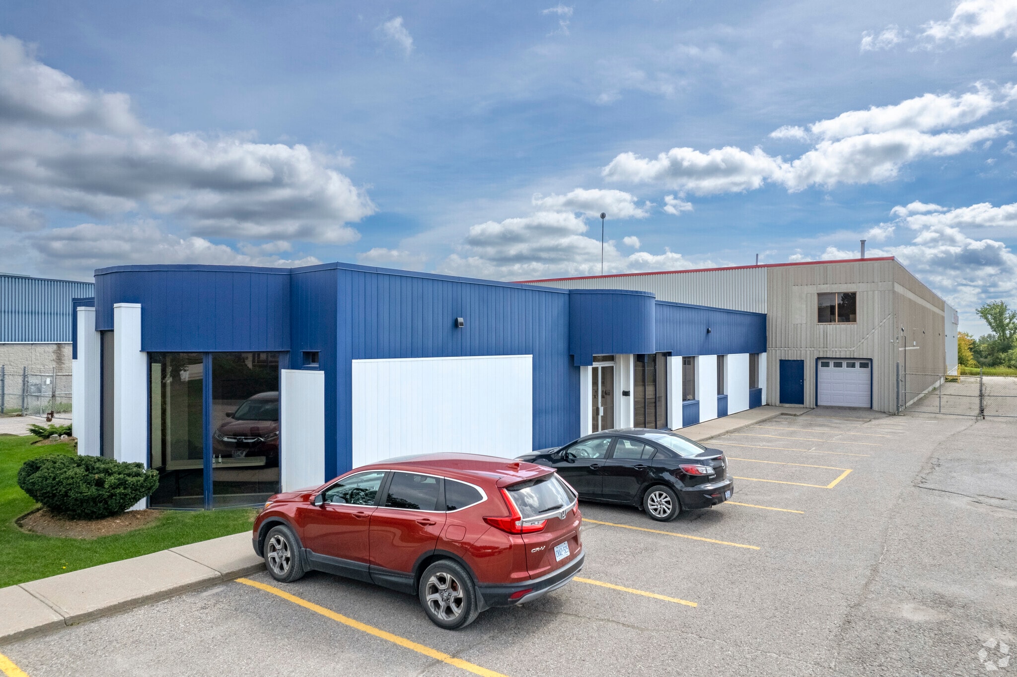 42 Cardico Dr, Whitchurch-Stouffville, ON for lease Primary Photo- Image 1 of 75