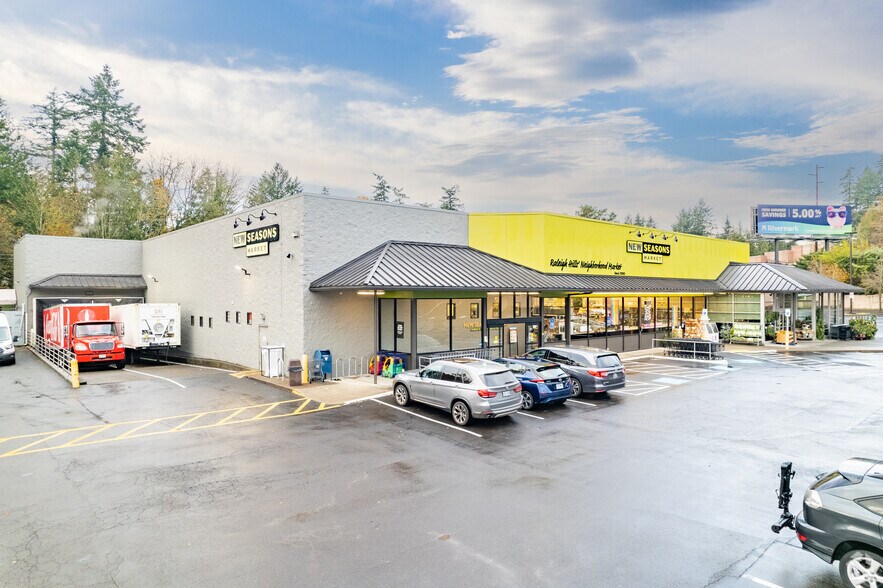 7300 SW Beaverton Hillsdale Hwy, Portland, OR à vendre - Photo du bâtiment - Image 2 de 4