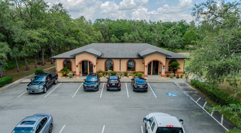 11242-11248 Commercial Way, Weeki Wachee, FL à vendre - Photo du bâtiment - Image 1 de 8