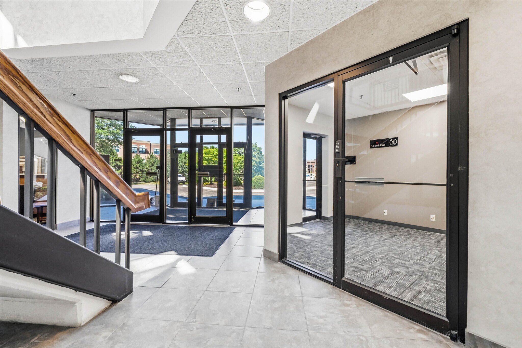 601-611 N Barker Rd, Brookfield, WI for lease Interior Photo- Image 1 of 6