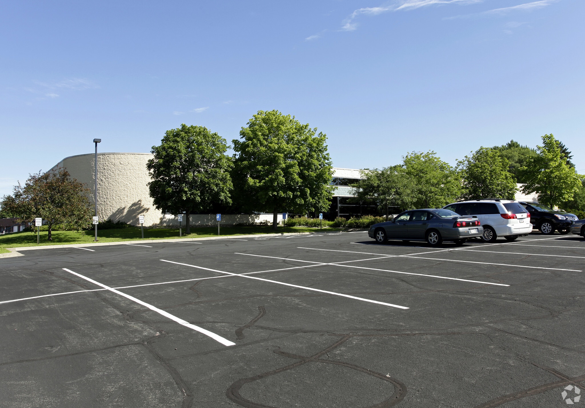 1395 Commerce Dr, Eagan, MN for sale Primary Photo- Image 1 of 11