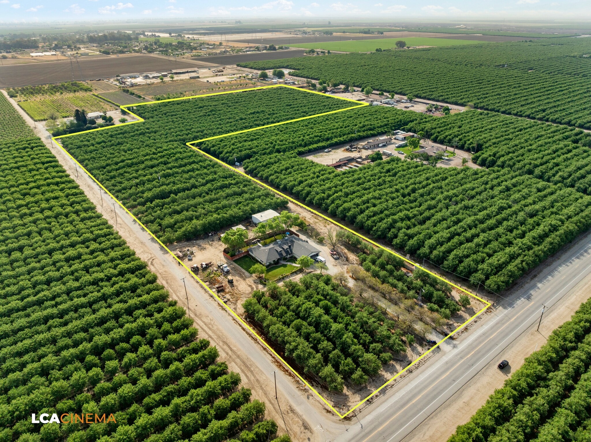 13728 Old River Rd, Bakersfield, CA à vendre Photo du bâtiment- Image 1 de 29