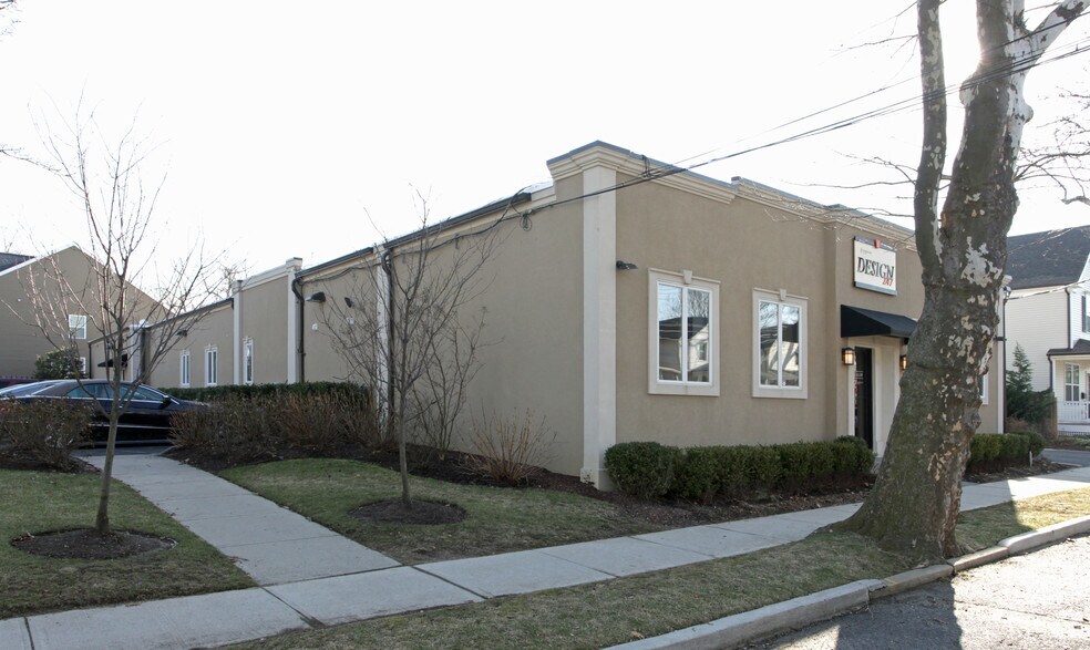 247 S Bridge Ave, Red Bank, NJ à vendre - Photo du bâtiment - Image 2 de 7