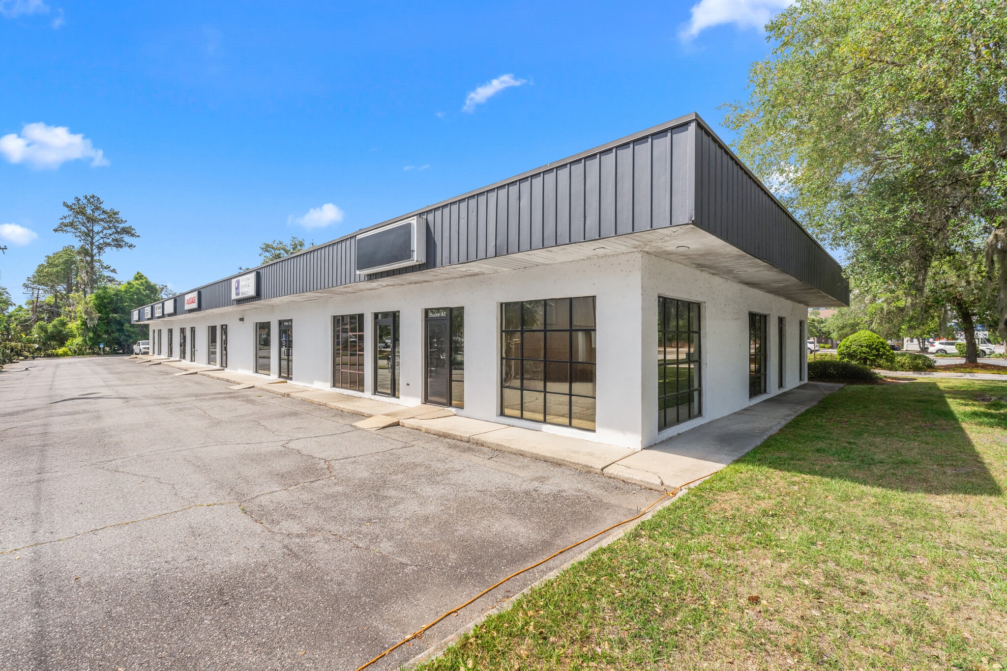 6409 Abercorn St, Savannah, GA for lease Primary Photo- Image 1 of 5