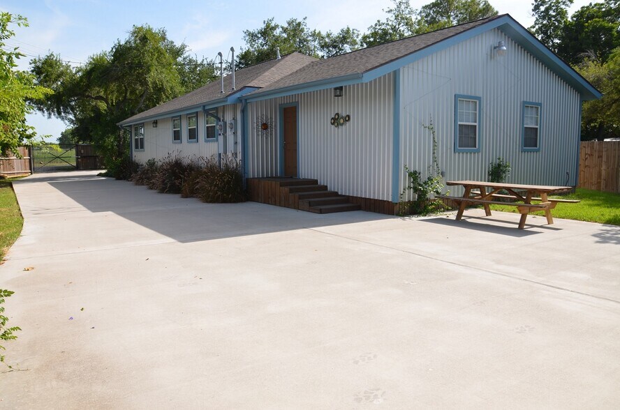 11608 Old Main Street Loop Rd, Houston, TX à vendre - Photo du bâtiment - Image 3 de 12