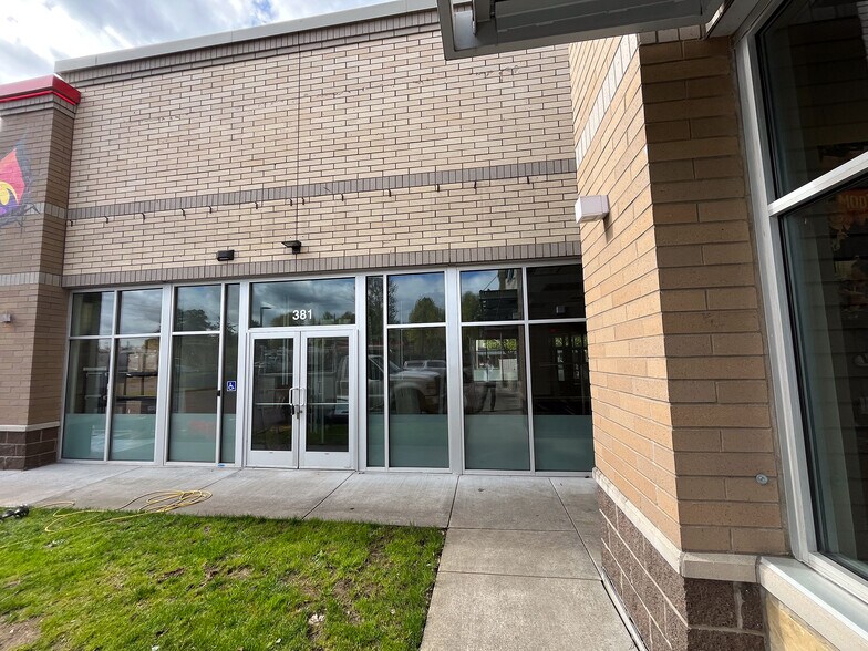 345 NW Burnside Rd, Gresham, OR à louer - Photo du bâtiment - Image 3 de 5