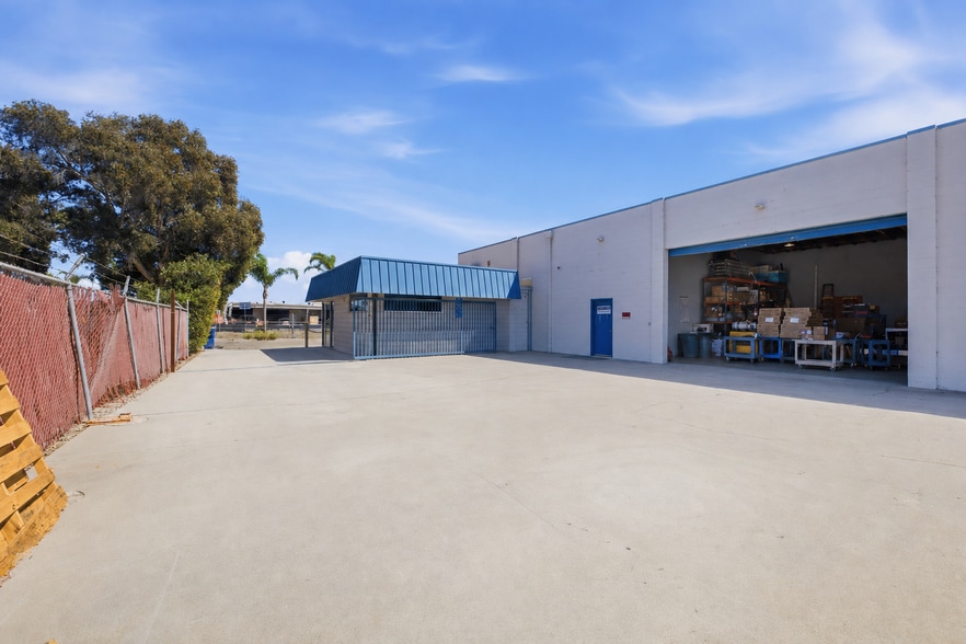 1433 Arundell Ave, Ventura, CA for sale - Building Photo - Image 3 of 14