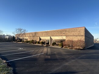 Plus de détails pour 2661-2667 Metro Blvd, Maryland Heights, MO - Industriel/Logistique à louer