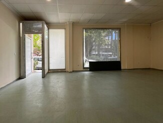 Plus de détails pour Multi-résidentiel à vendre