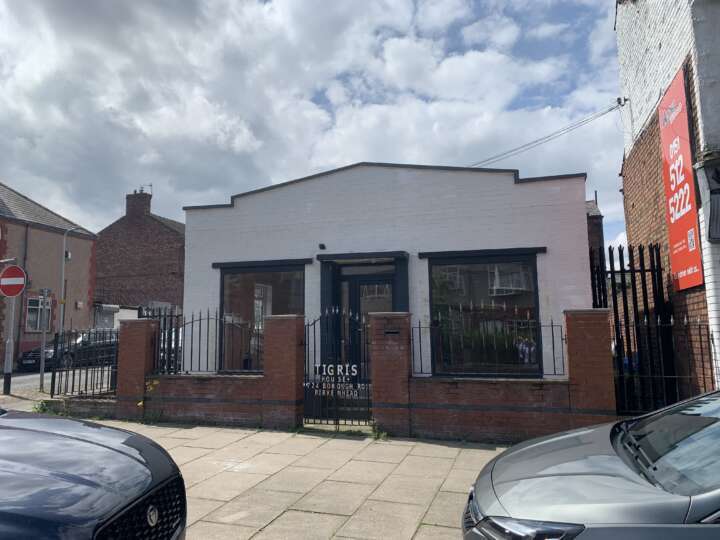 724 Borough Rd, Birkenhead à vendre Photo du bâtiment- Image 1 de 1